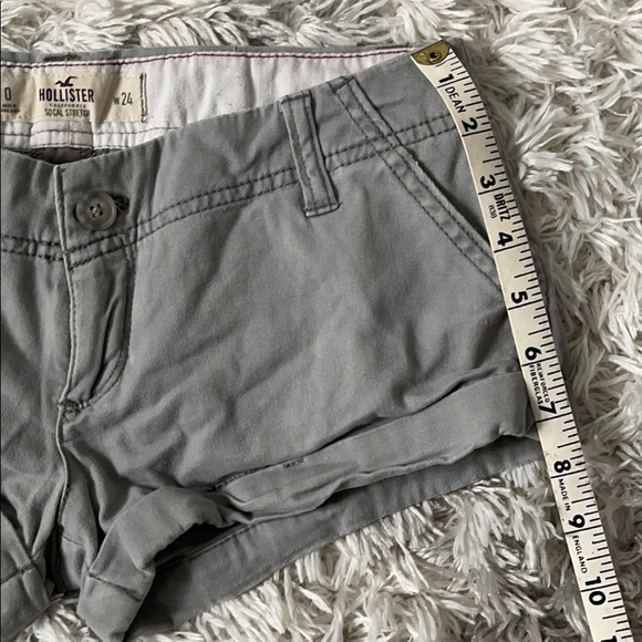 Hollister gray shorts - Picture 3 of 4
